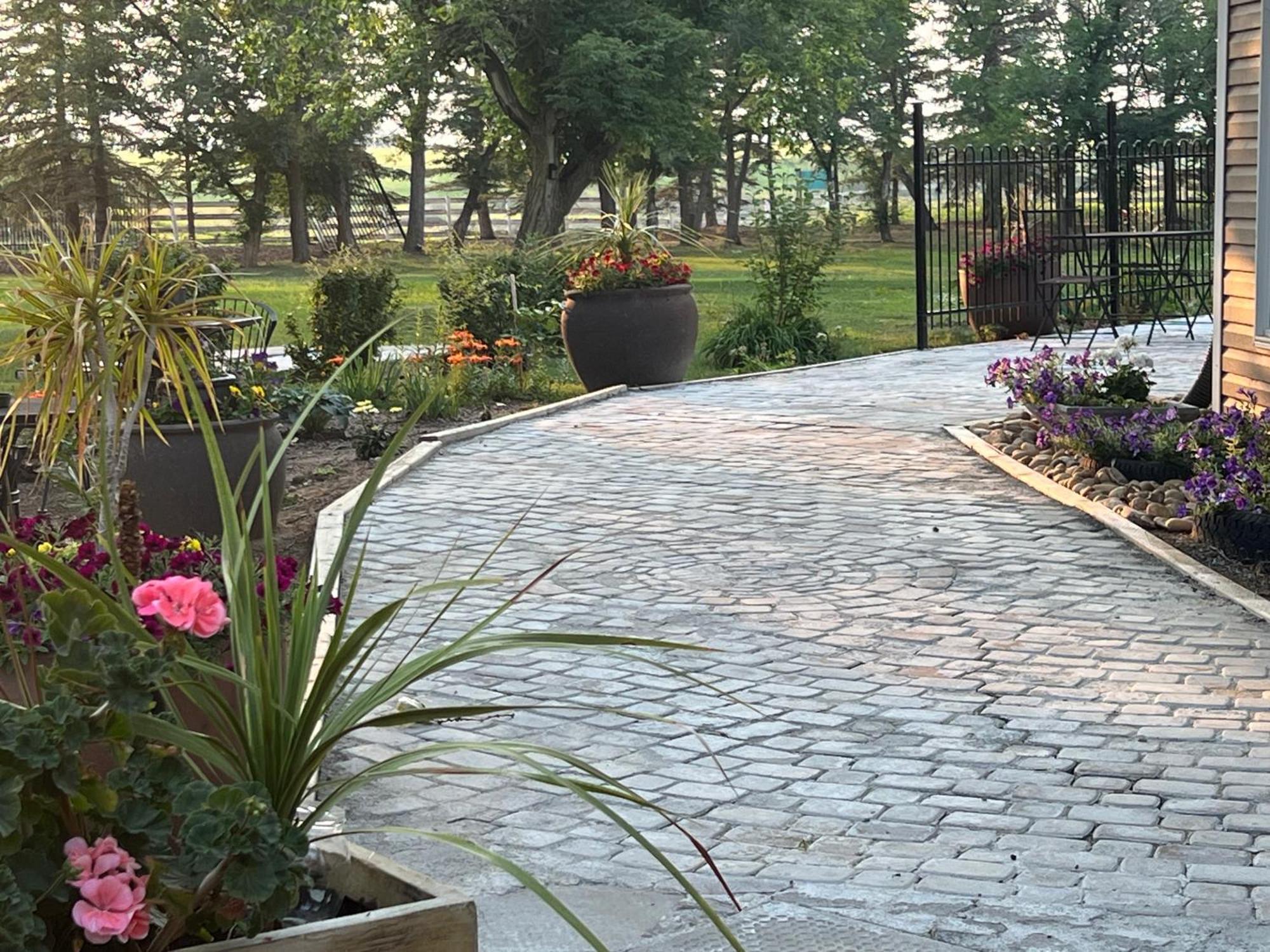 Rolling Hills Country Resort Bed And Breakfast Three Hills Экстерьер фото